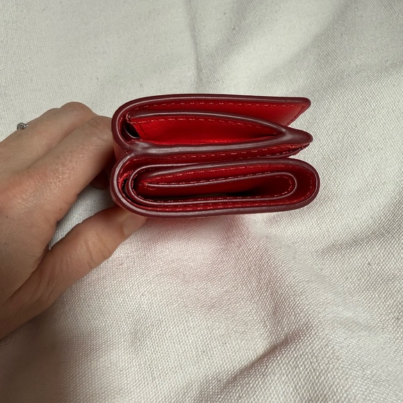 Kate Spade Red Trifold Wallet NWT - Picture 2 of 5